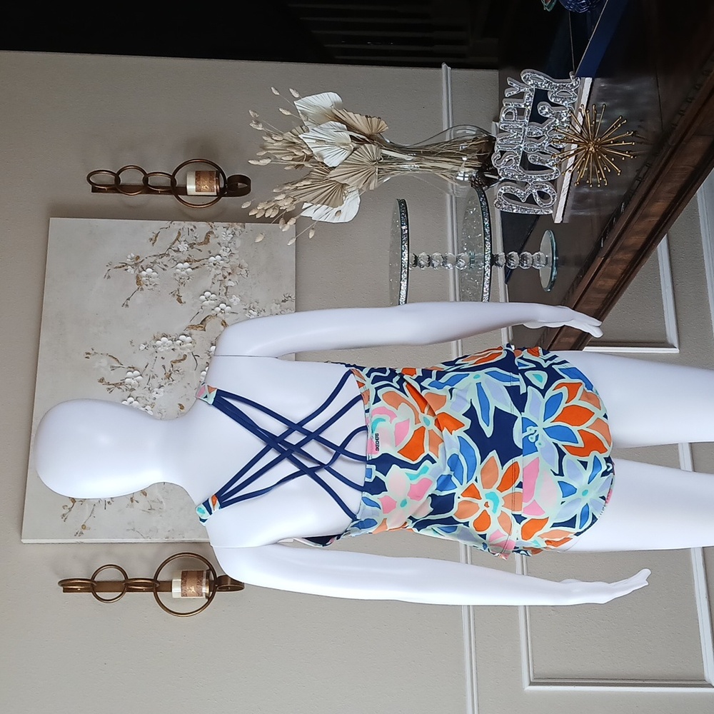 Women's Skechers Floral Patterned 2 Pc Tankini Set Swimwear. Size M - Picture 3 of 17
